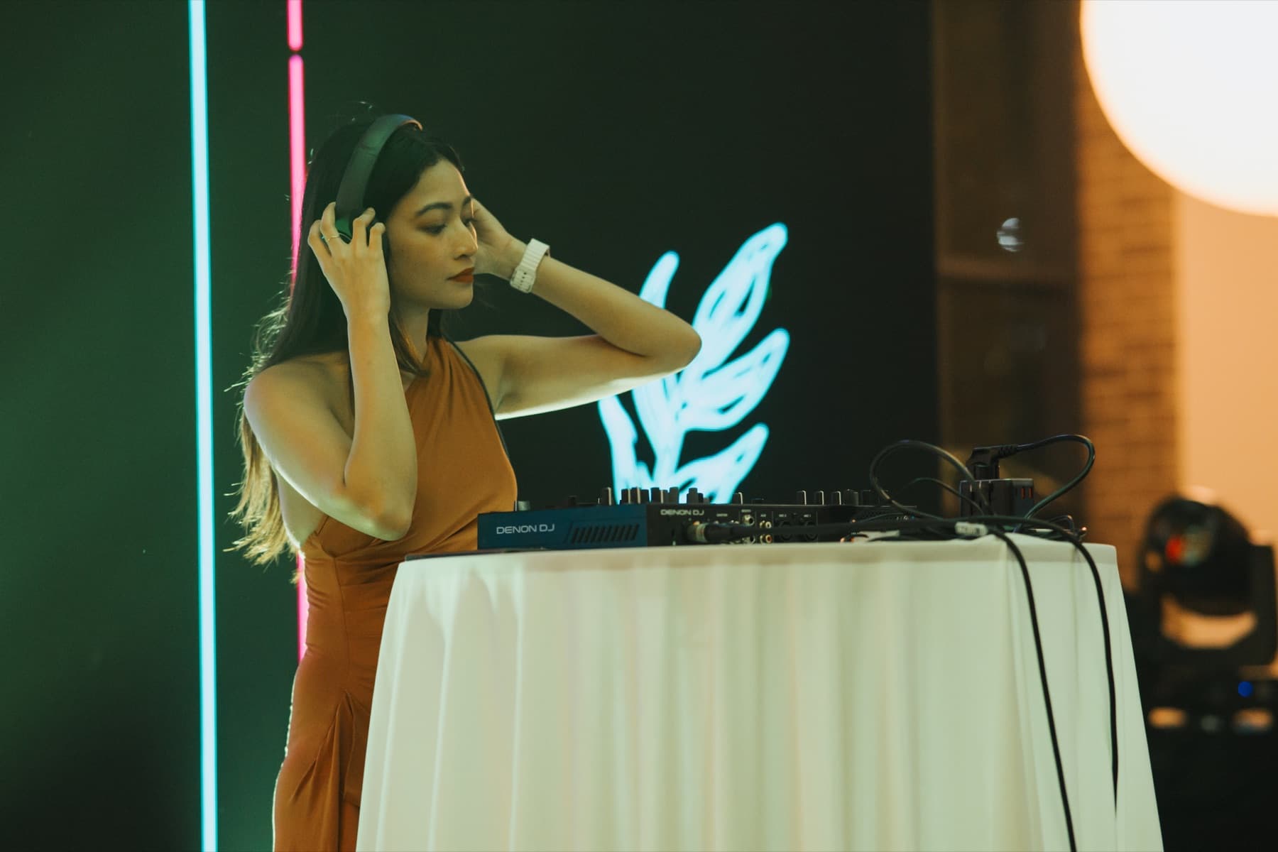 KIKY performance image